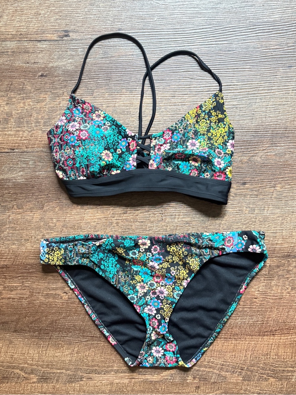 SKETCHERS Y2K swimsuit ditsy floral 2 piece bikini bralette surfer vacation sz L